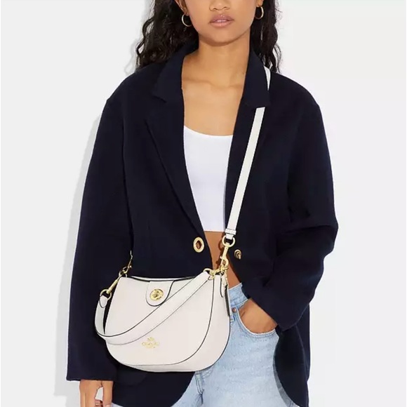 COACH | Ella Hobo - Picture 3 of 16